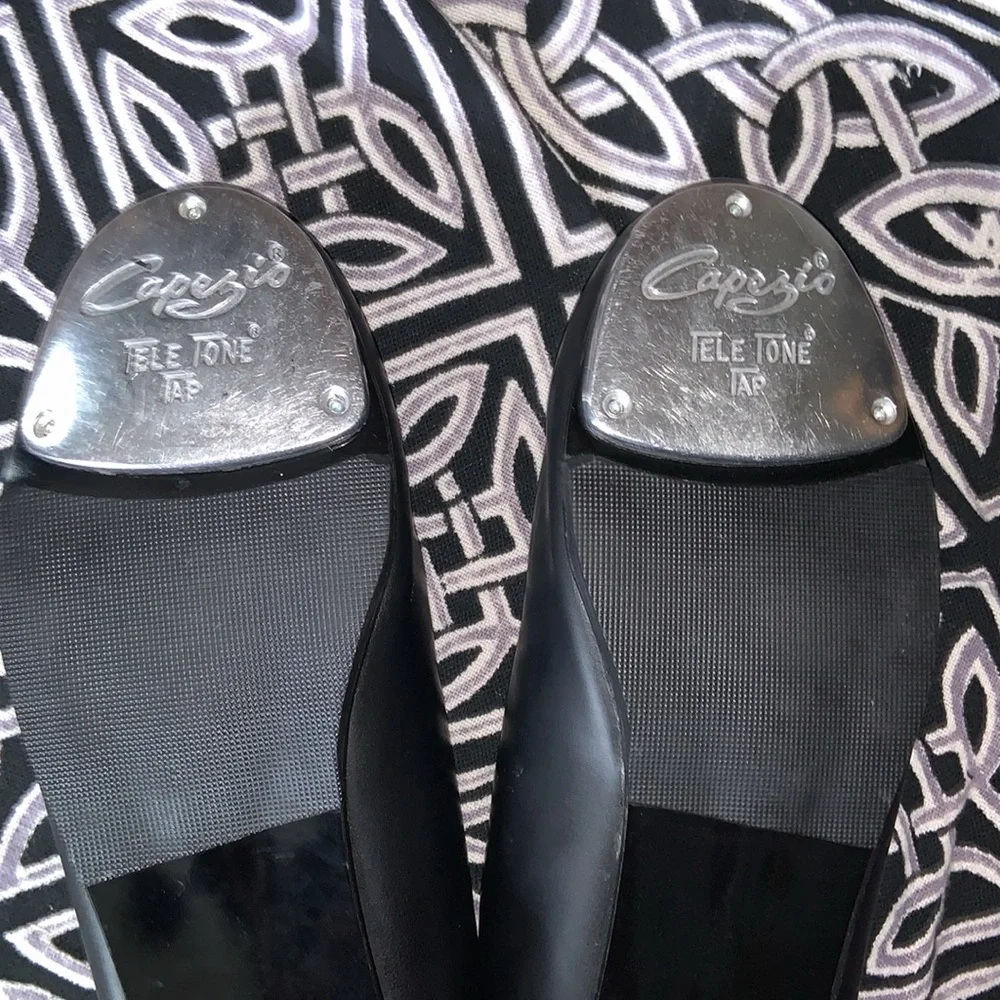 Capezio TIC TAP TOE size 11.5  M BLACK W/ TELETONE TAPS STYLE 443 like new!